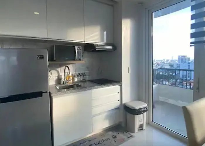 Calyx Residences 18i 아파트호텔